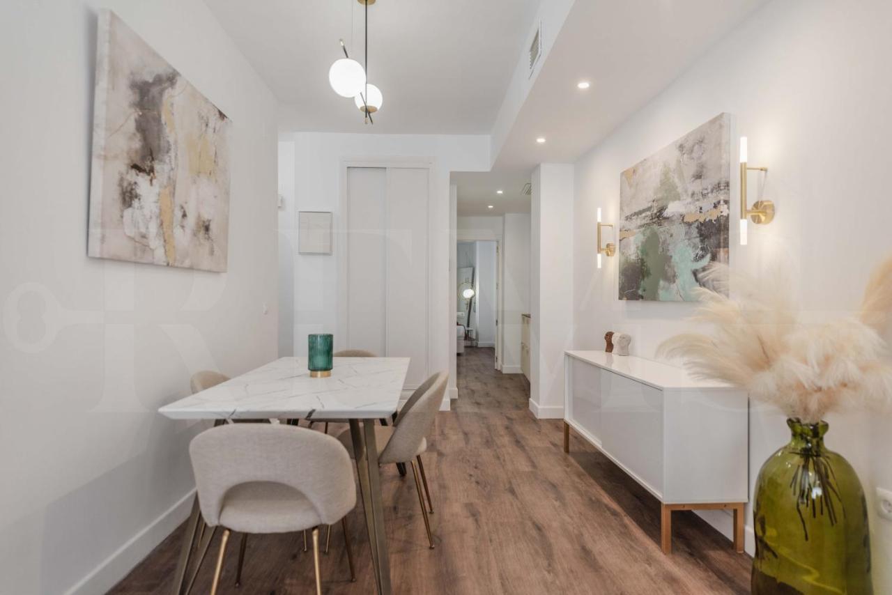 Designed Minimalist Apartment - Malaga Center By Rems Buitenkant foto
