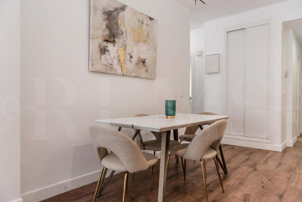 Designed Minimalist Apartment - Malaga Center By Rems Buitenkant foto