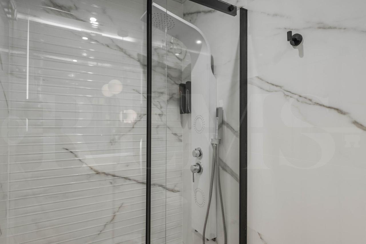 Designed Minimalist Apartment - Malaga Center By Rems Buitenkant foto